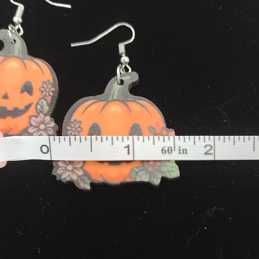 Jack O Lantern Pumpkin Laser Cut Halloween Dangle Earrings NWT - Picture 4 of 4